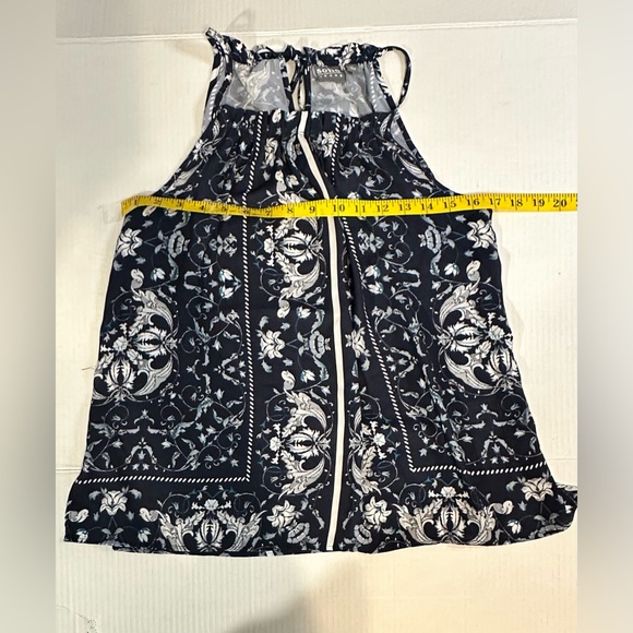 SOHO New York & Co Jeans Halter Top Tied Neck Navy Blue Paisley Print Small - Picture 2 of 8